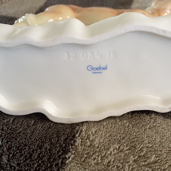 Goebel porcelain horse on grass - Picture 2 of 7